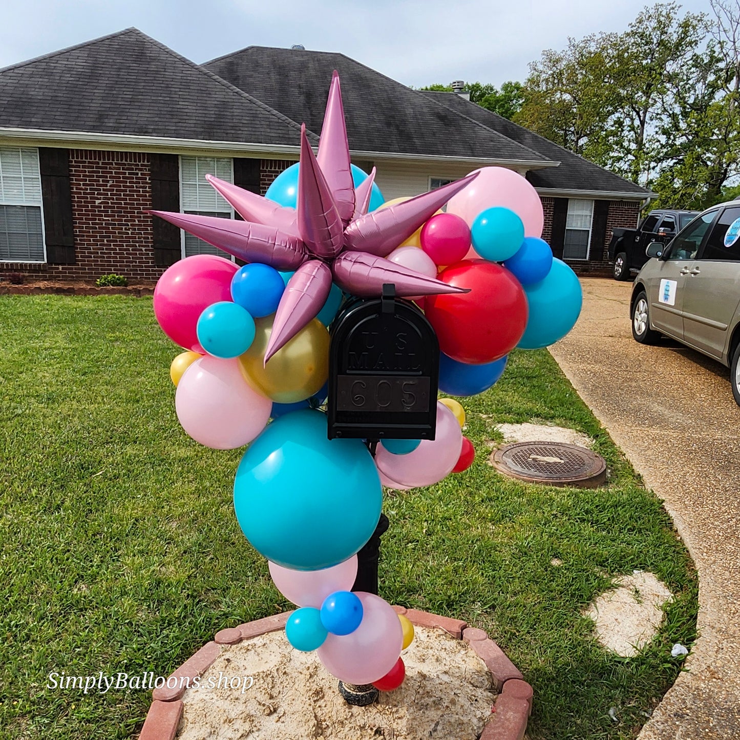 Deluxe Mailbox Swirl