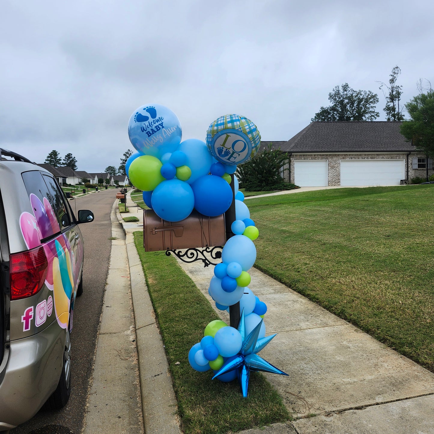 Welcome Home Baby Mailbox Swag