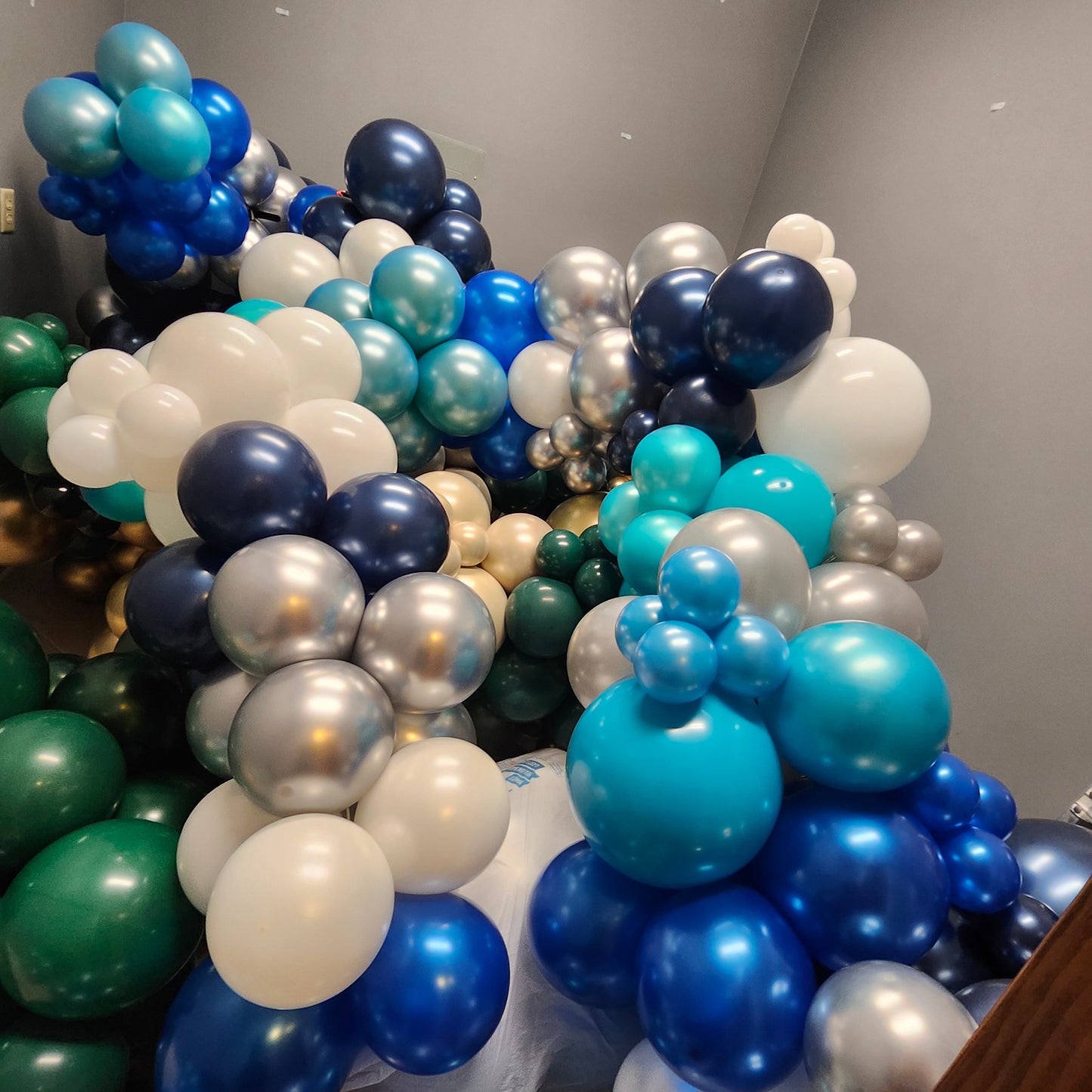 Blue, Silver, and White Winter Wonderland Balloons