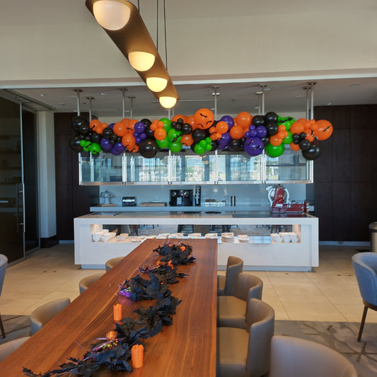 Halloween Balloon Garlands!